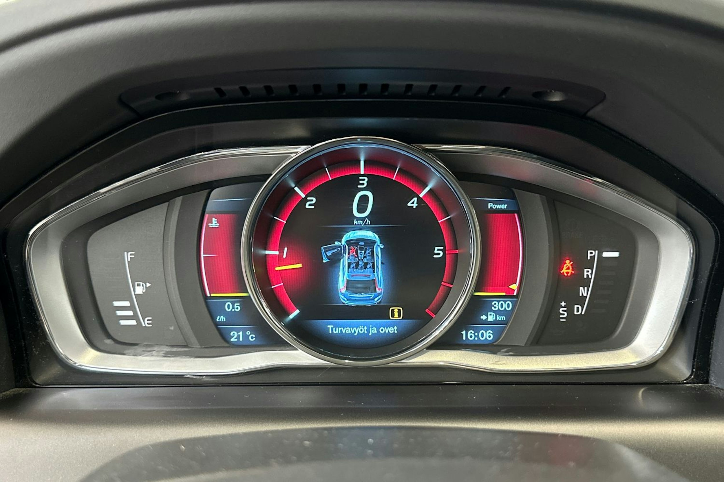 musta Volvo XC60 2014 kuva 22.