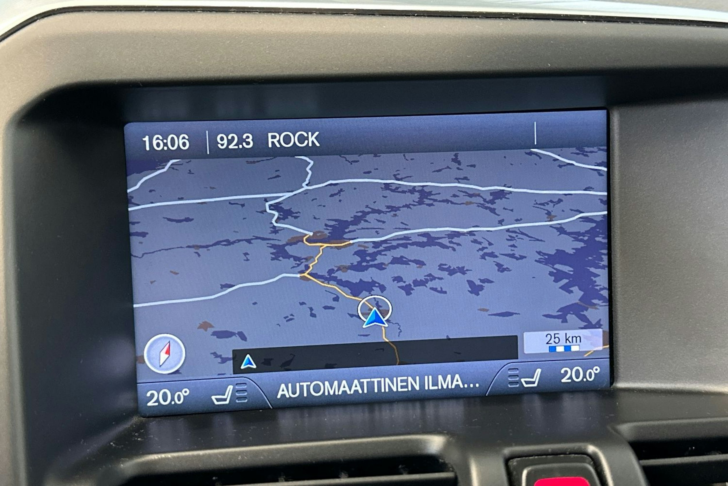 musta Volvo XC60 2014 kuva 25.