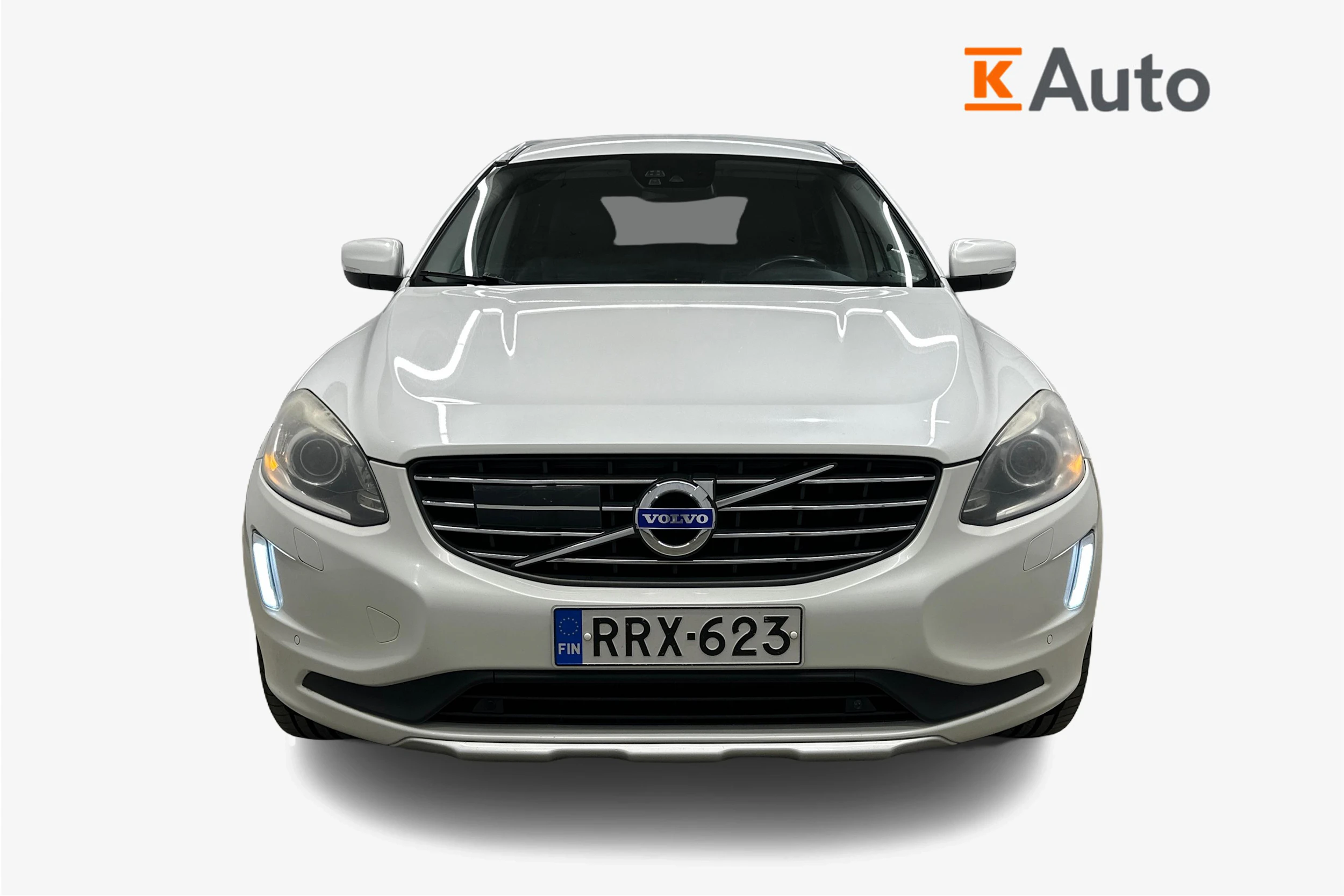 valkoinen Volvo XC60 2014 kuva 4.