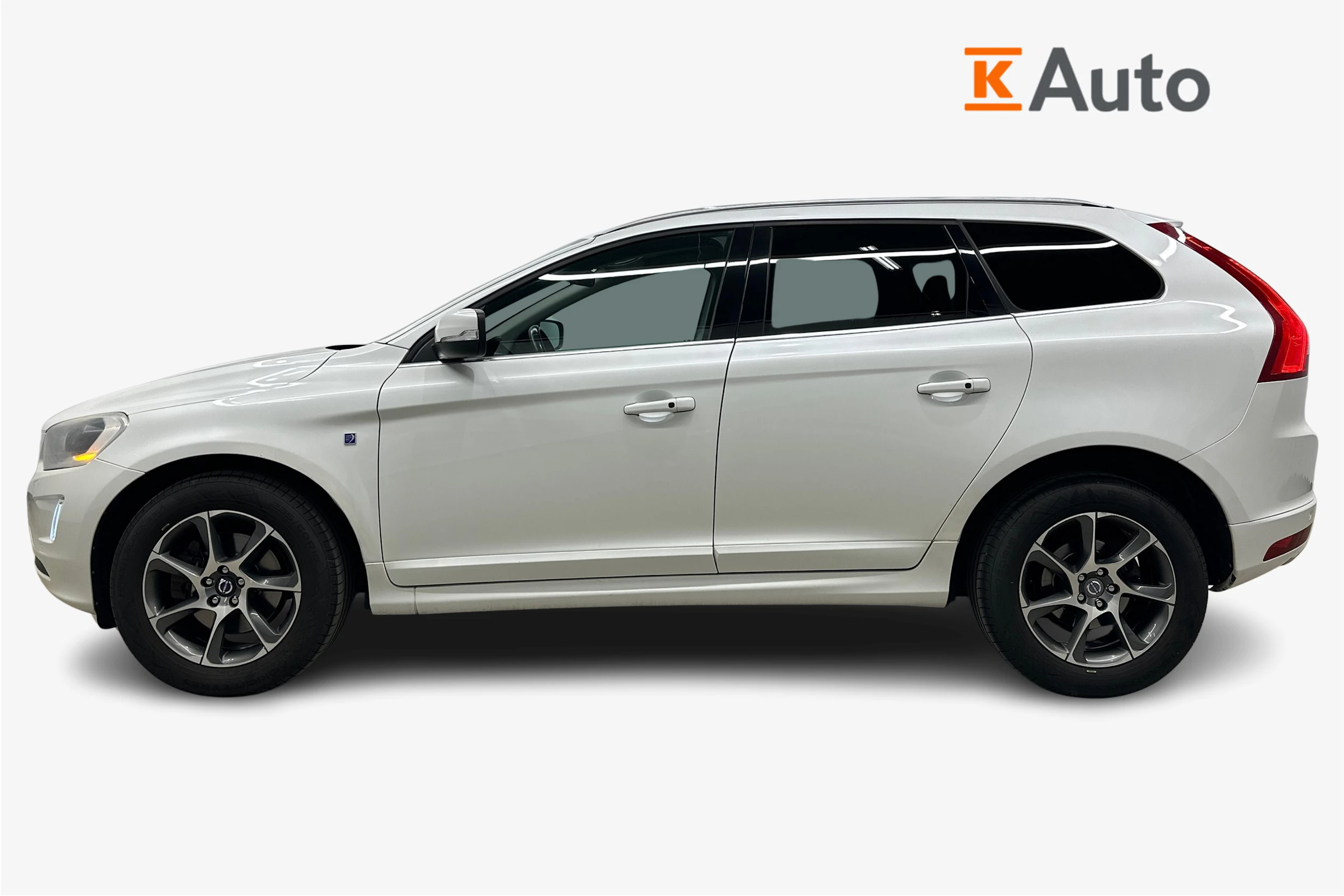 valkoinen Volvo XC60 2014 kuva 5.