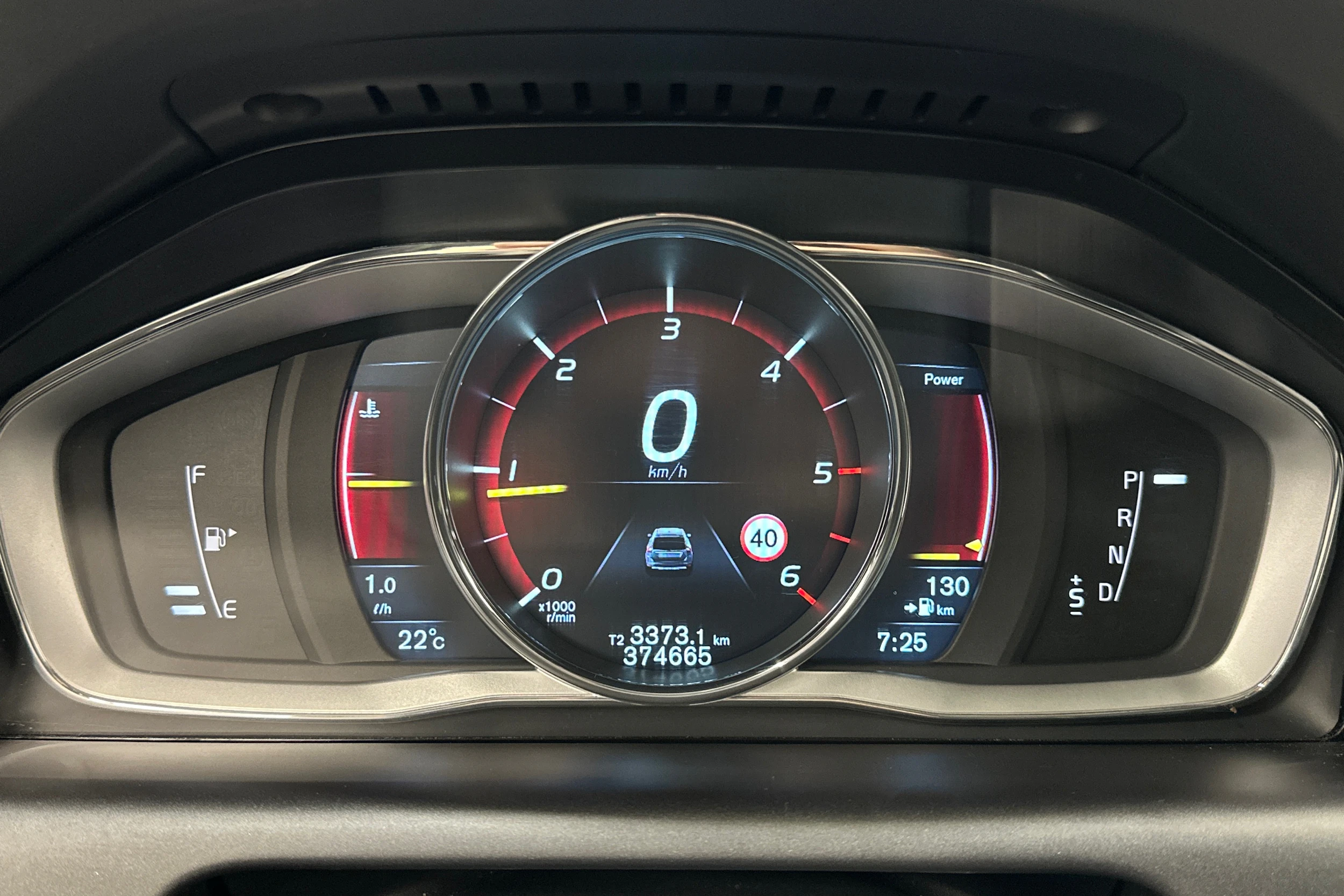 valkoinen Volvo XC60 2014 kuva 15.