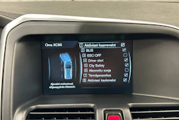 valkoinen Volvo XC60 2014 kuva 18.