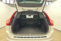 valkoinen Volvo XC60 2014 kuva 22.