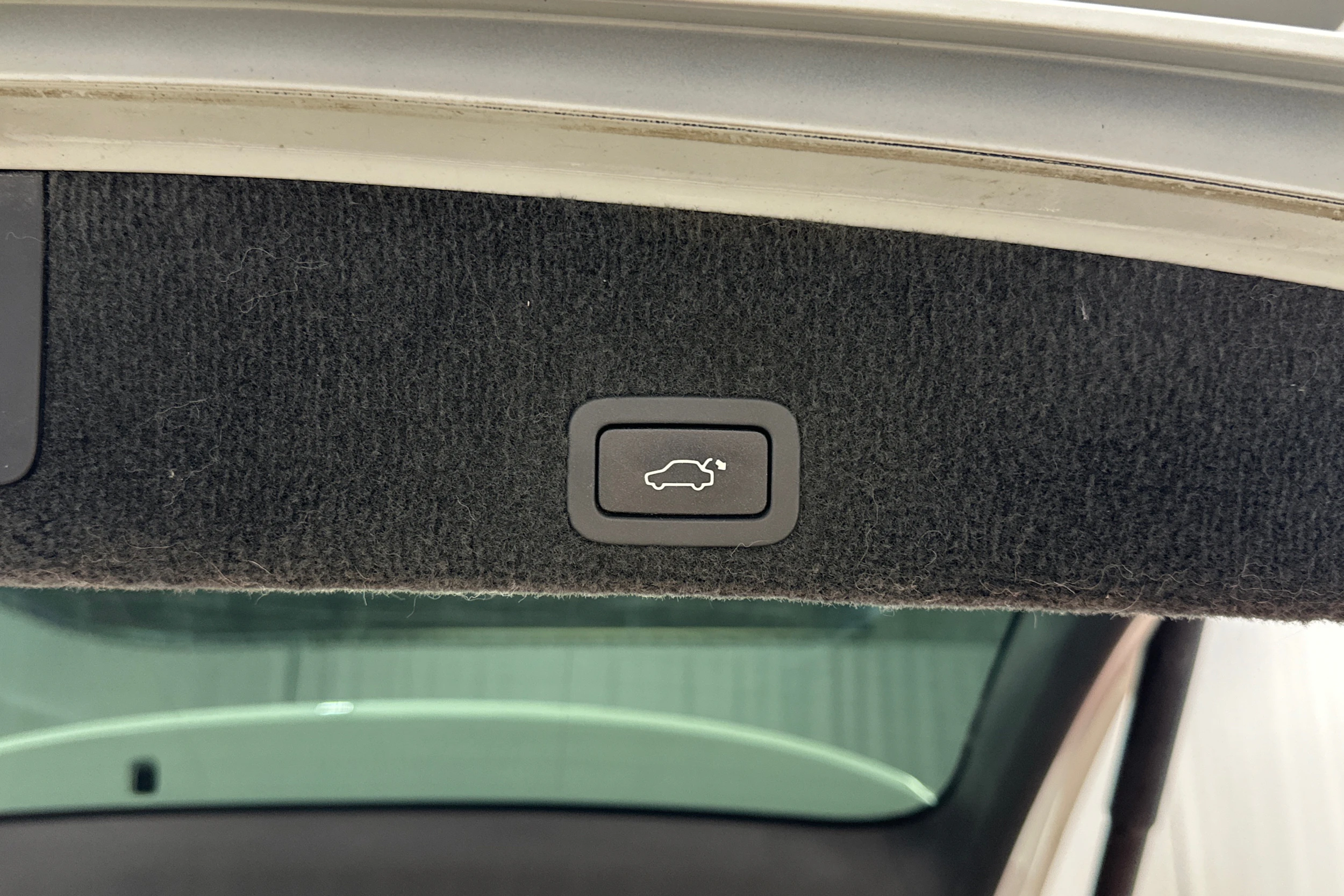 valkoinen Volvo XC60 2014 kuva 23.