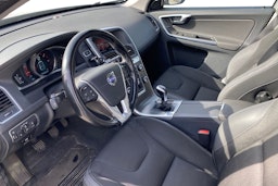 valkoinen Volvo XC60 2014 kuva 3.
