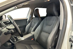 valkoinen Volvo XC60 2014 kuva 6.