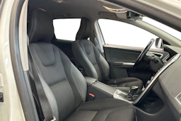 valkoinen Volvo XC60 2014 kuva 7.