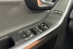 valkoinen Volvo XC60 2014 kuva 20.
