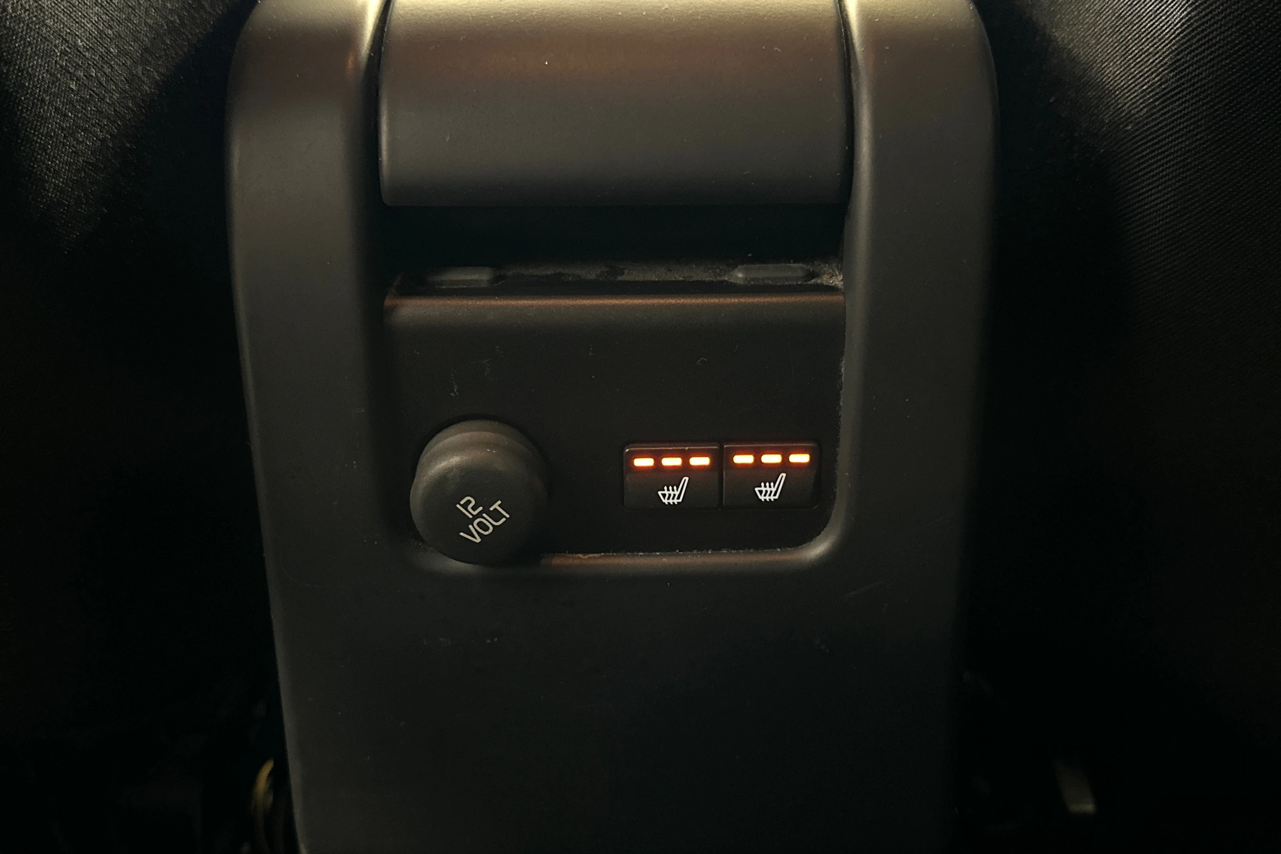 valkoinen Volvo XC60 2014 kuva 21.