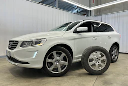 valkoinen Volvo XC60 2014 kuva 24.