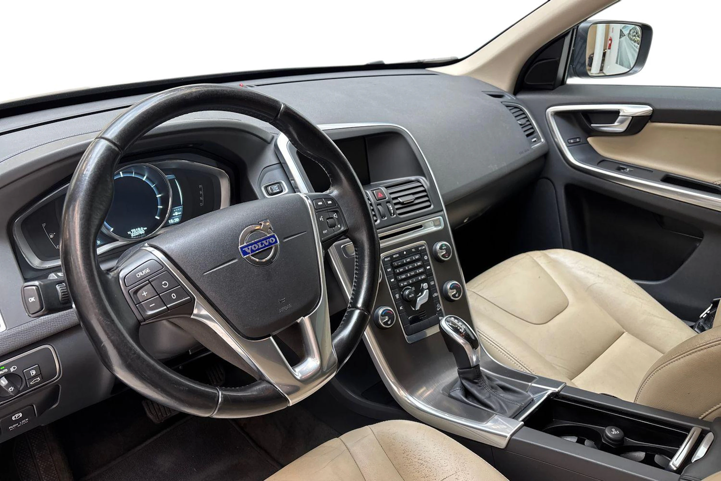 harmaa Volvo XC60 2014 kuva 6.