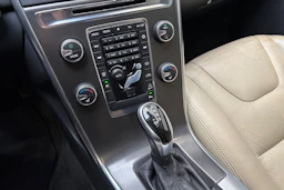 harmaa Volvo XC60 2014 kuva 21.