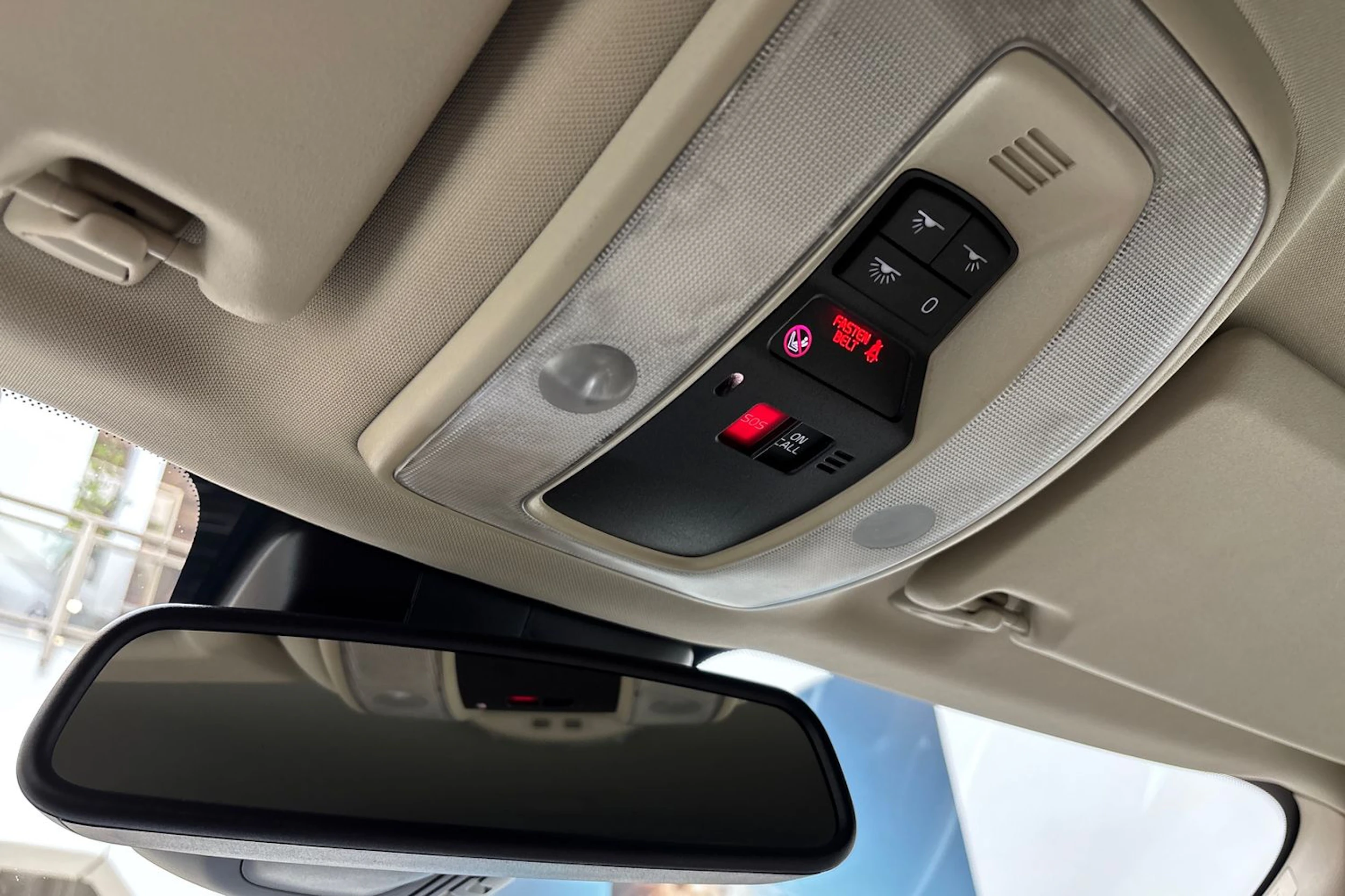 harmaa Volvo XC60 2014 kuva 23.