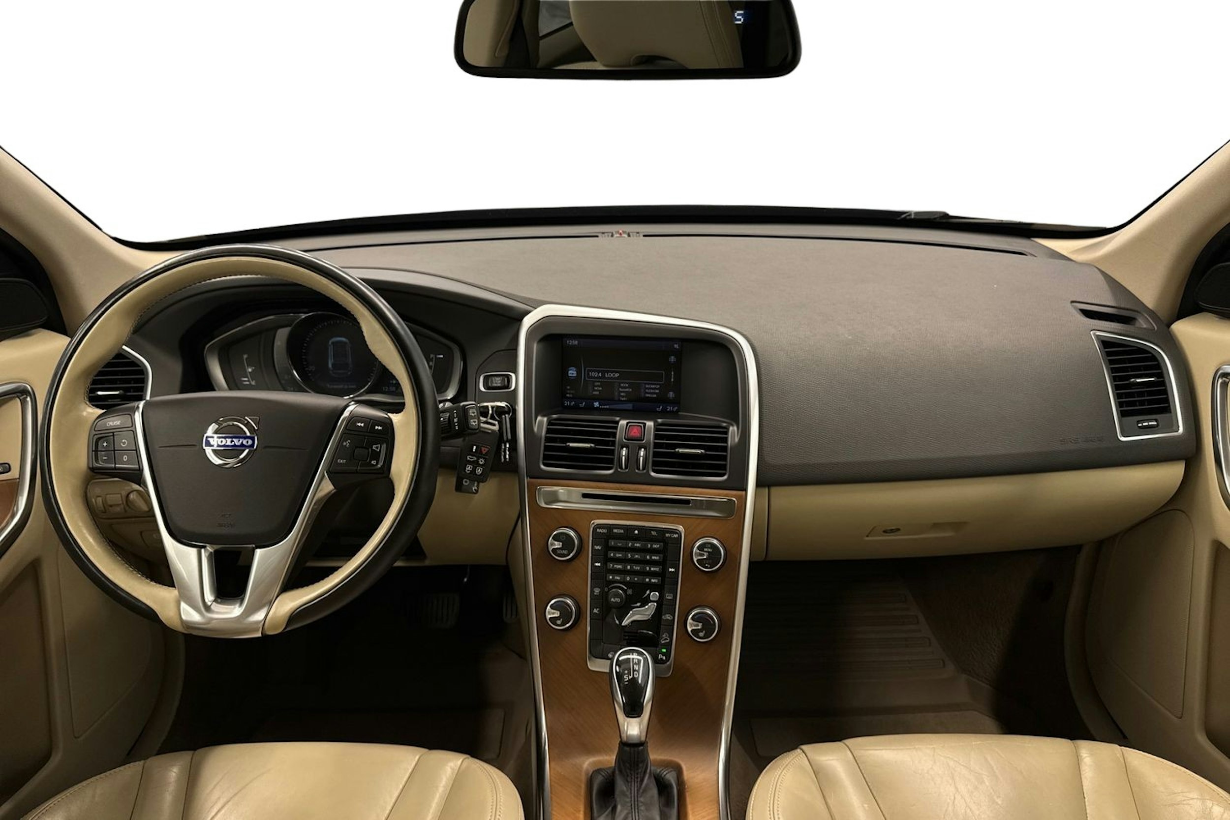 harmaa Volvo XC60 2014 kuva 7.