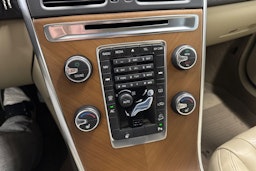 harmaa Volvo XC60 2014 kuva 29.
