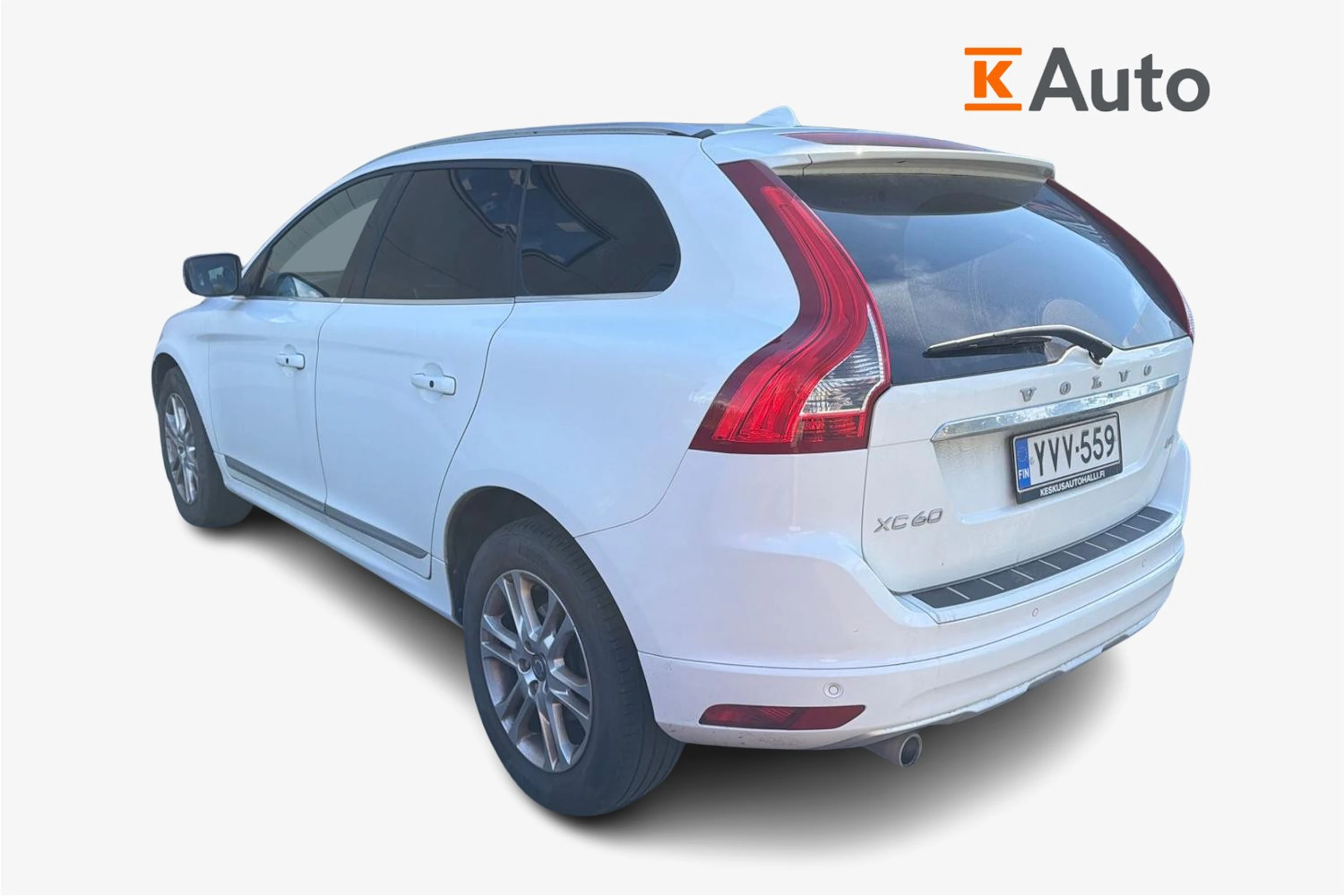 valkoinen Volvo XC60 2014 kuva 2.