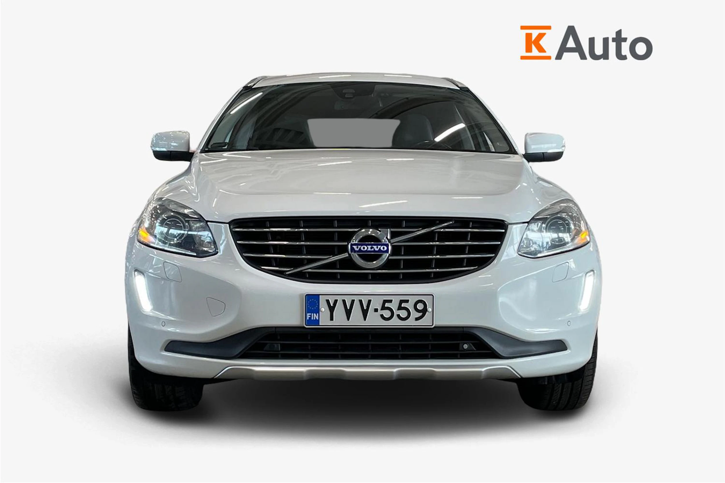 valkoinen Volvo XC60 2014 kuva 4.