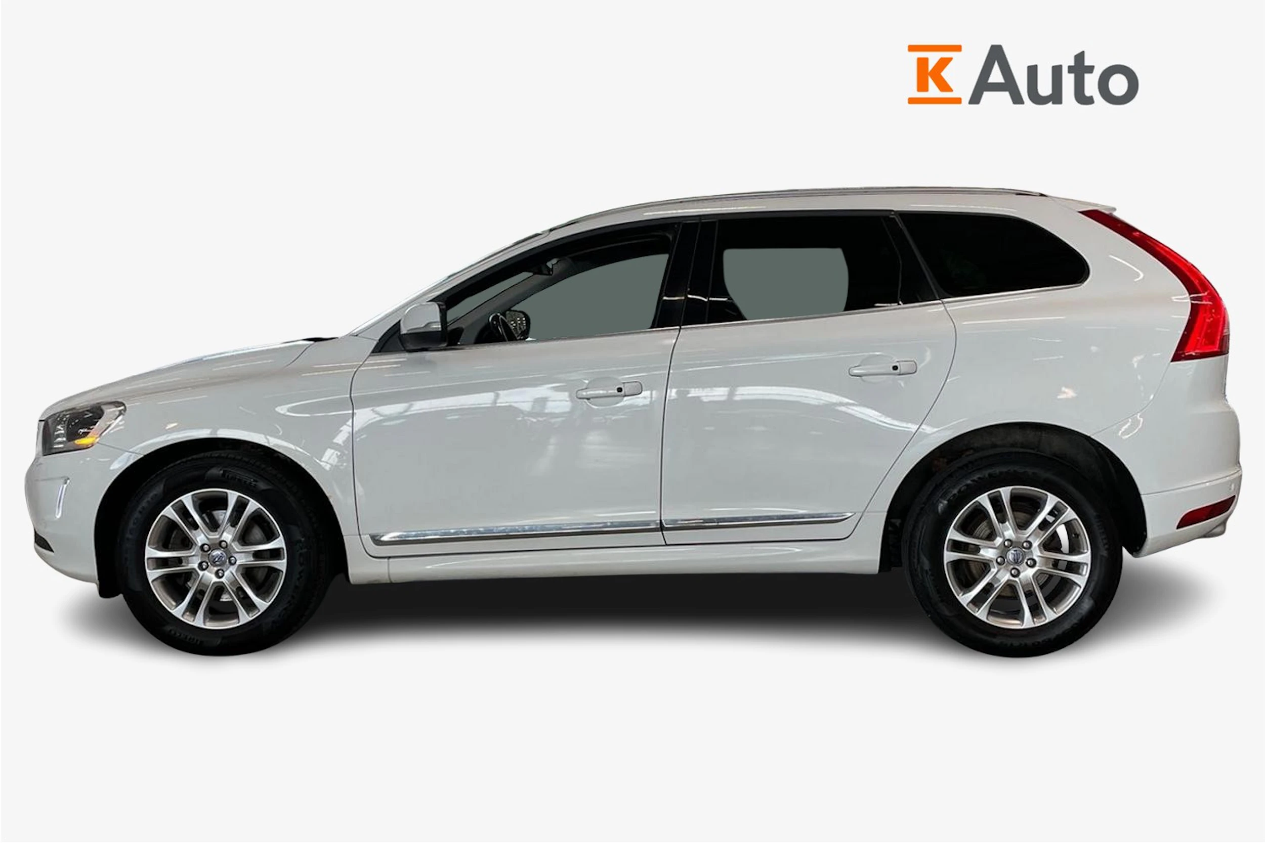 valkoinen Volvo XC60 2014 kuva 5.