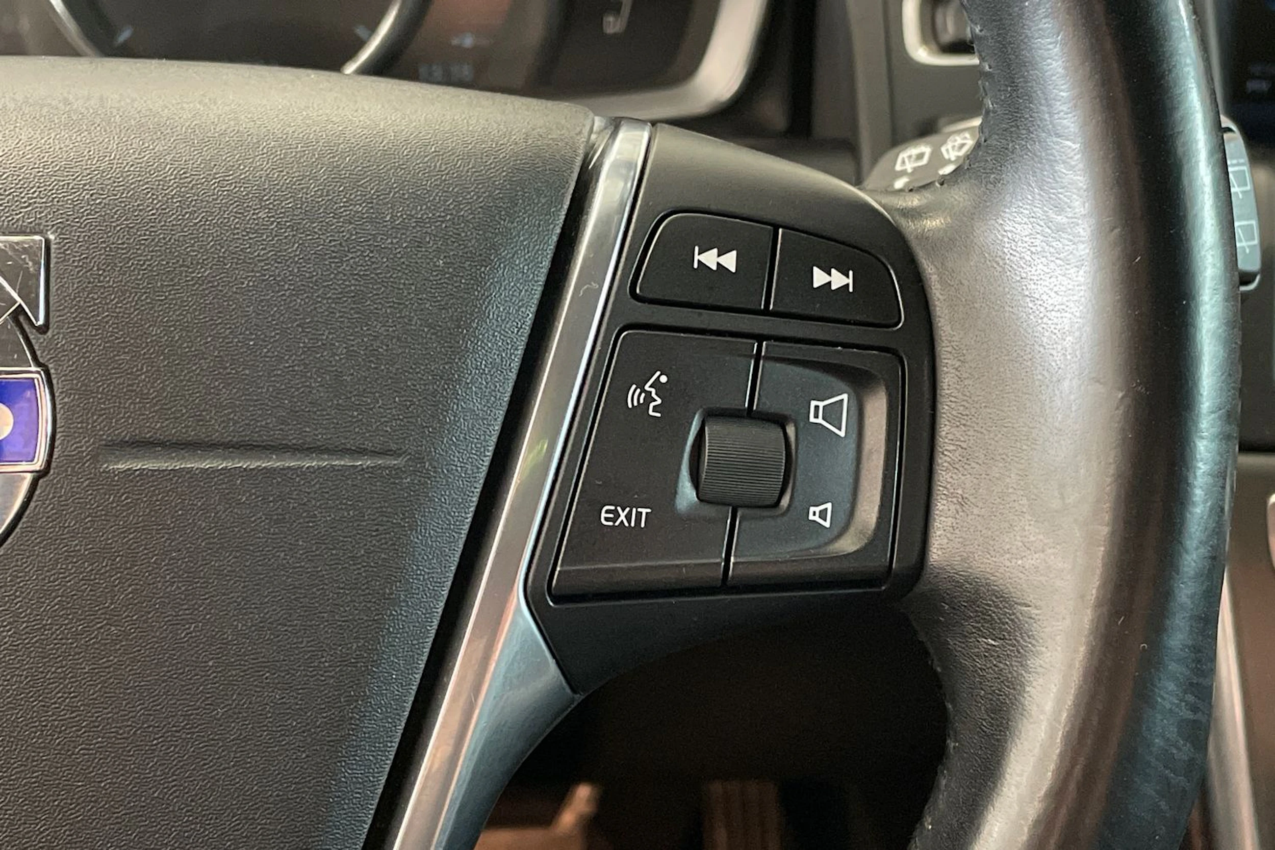 valkoinen Volvo XC60 2014 kuva 15.