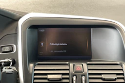 valkoinen Volvo XC60 2014 kuva 18.