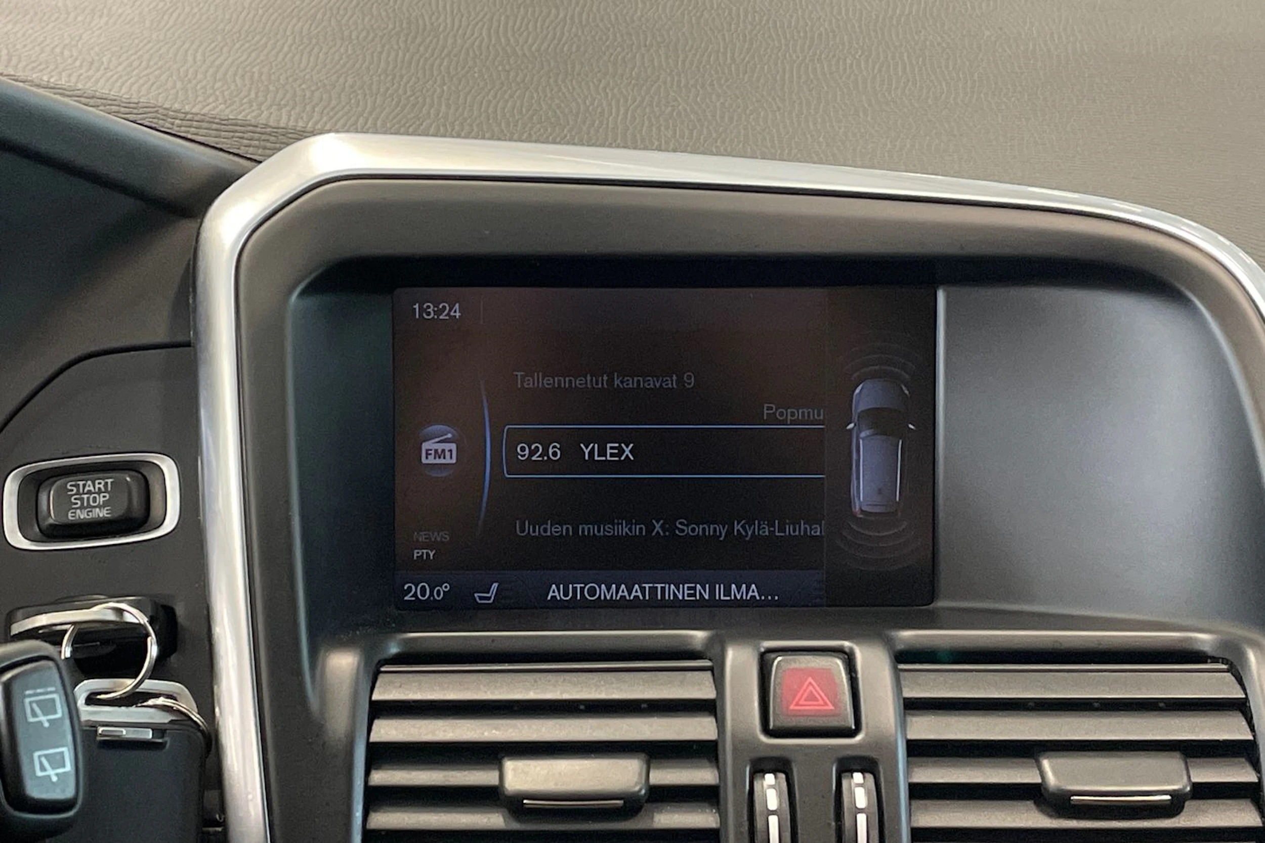 valkoinen Volvo XC60 2014 kuva 21.