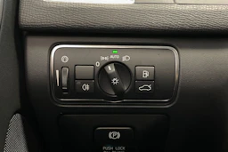 valkoinen Volvo XC60 2014 kuva 25.