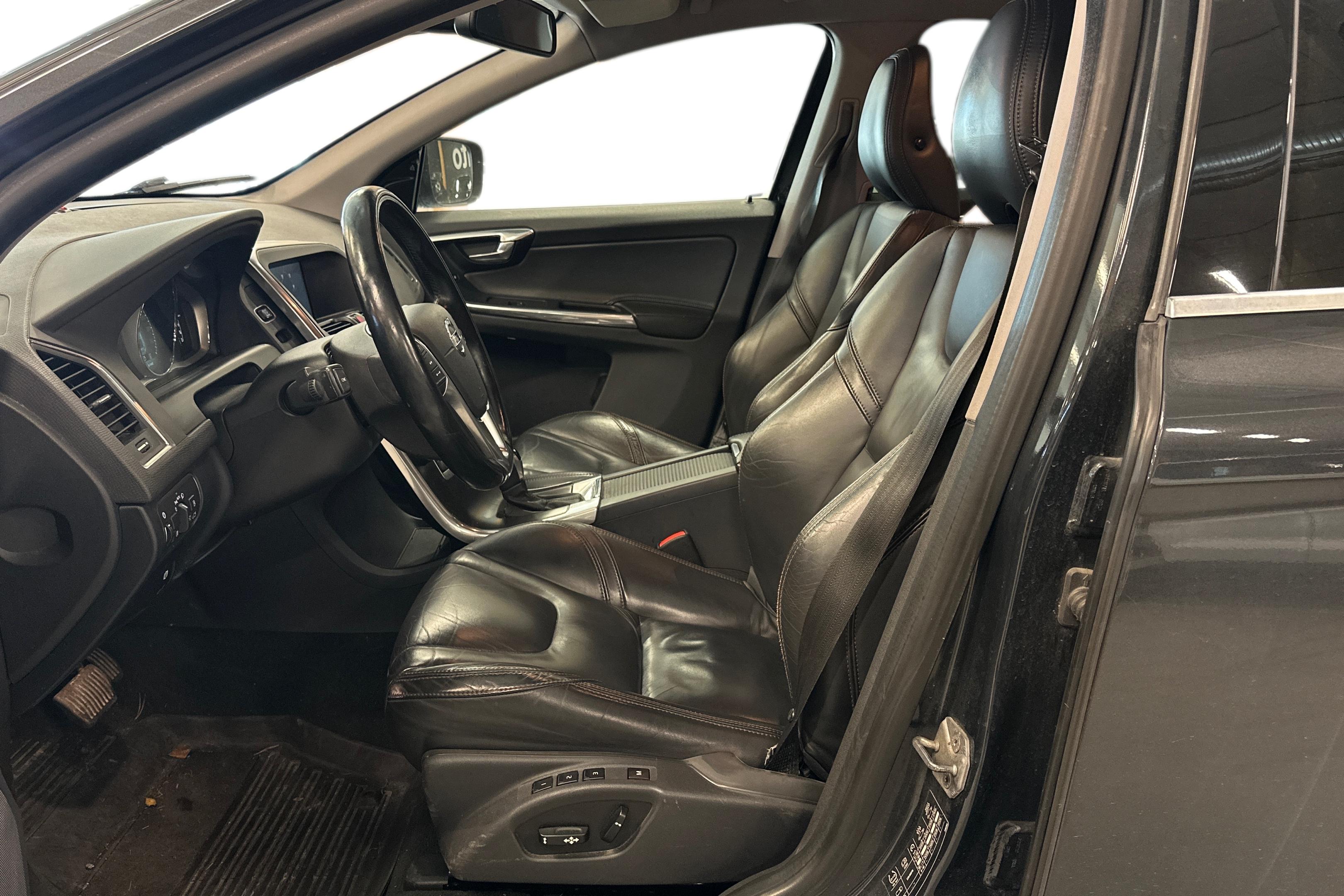 Volvo XC60 D5 AWD Summum aut 2014, kuva 3/7