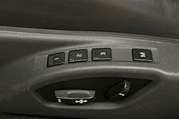 sininen Volvo XC60 2015 kuva 17.