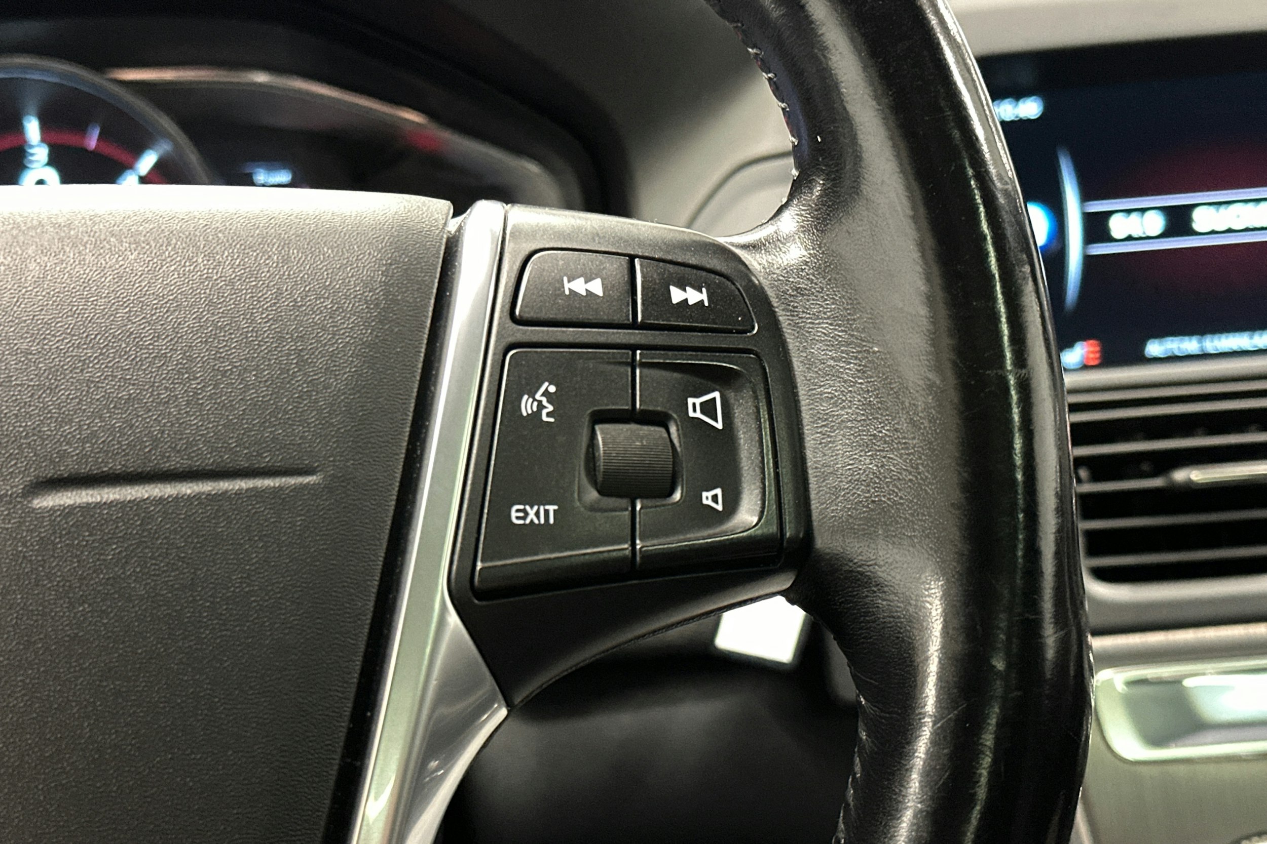 sininen Volvo XC60 2015 kuva 20.