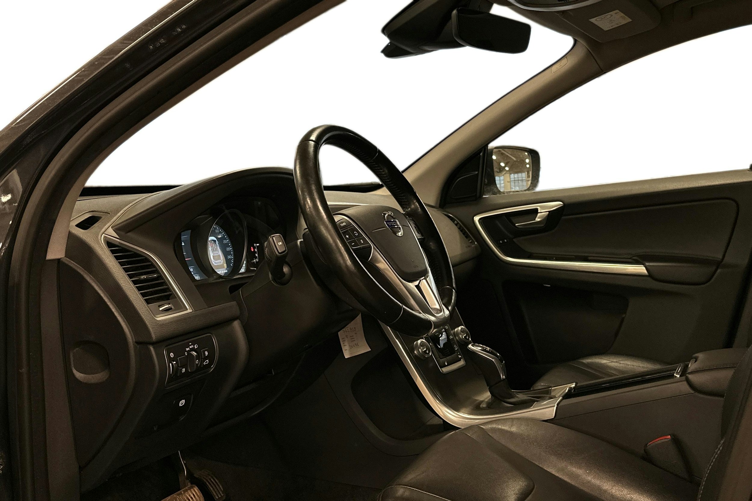 harmaa Volvo XC60 2015 kuva 3.