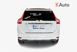 Valkoinen Volvo XC60 2015 kuva 3.