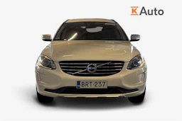 Valkoinen Volvo XC60 2015 kuva 4.