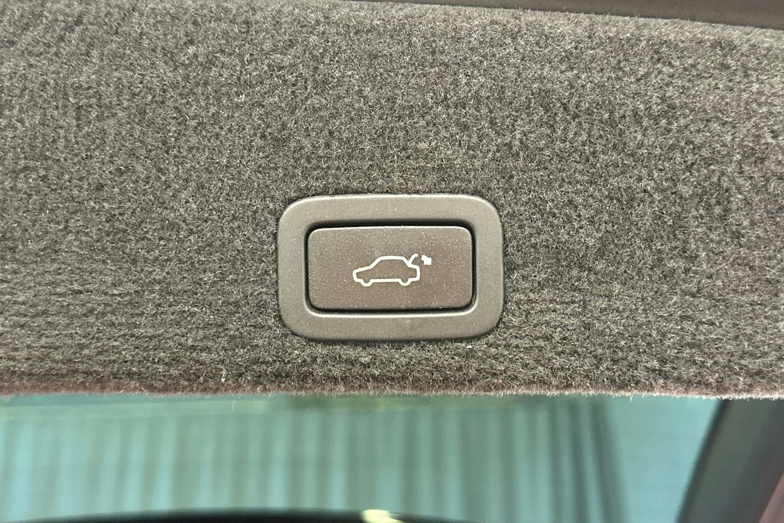 musta Volvo XC60 2015 kuva 15.