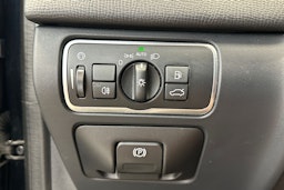 musta Volvo XC60 2015 kuva 18.