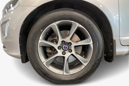 Harmaa Volvo XC60 2015 kuva 11.