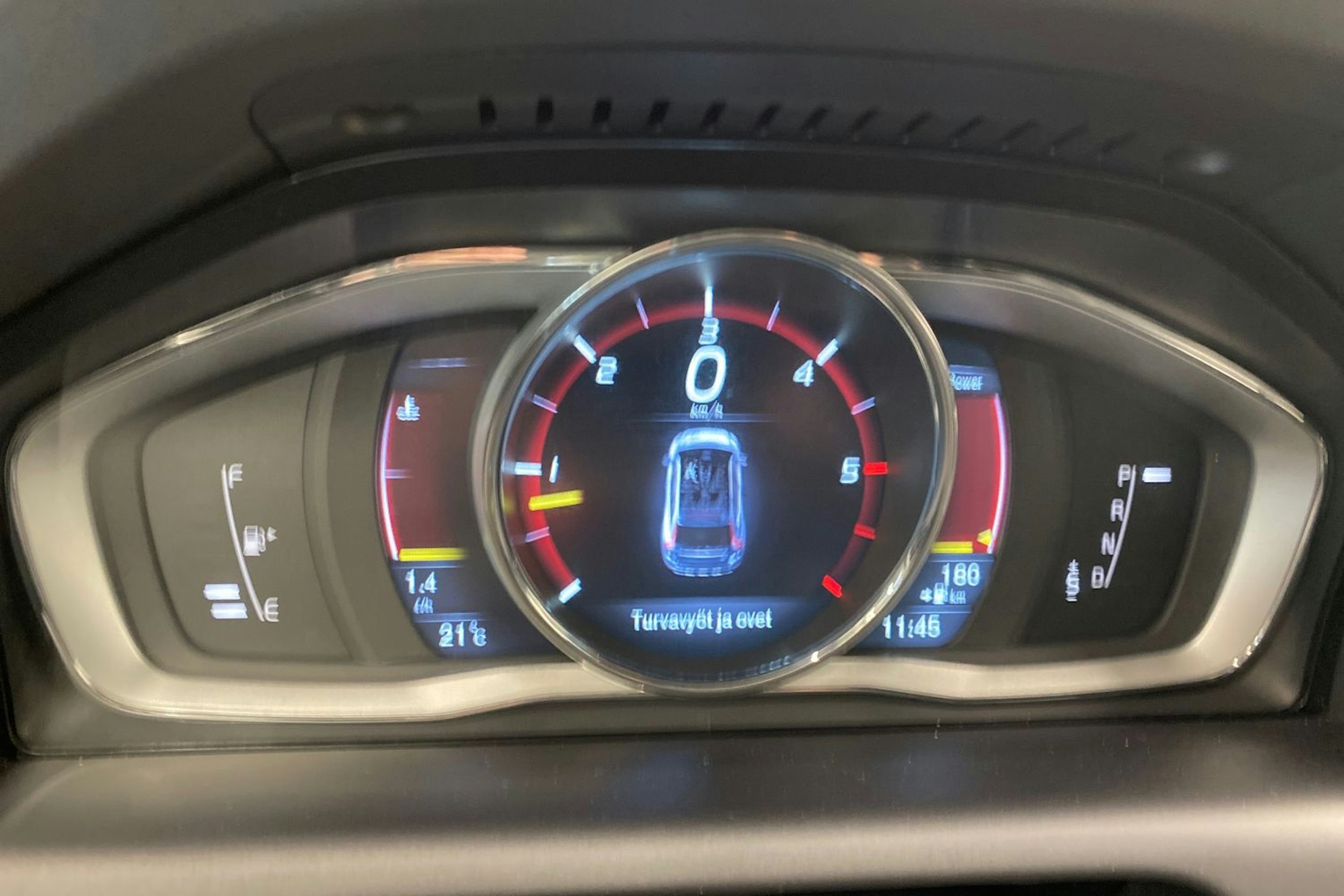 Harmaa Volvo XC60 2015 kuva 16.