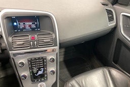 Harmaa Volvo XC60 2015 kuva 21.