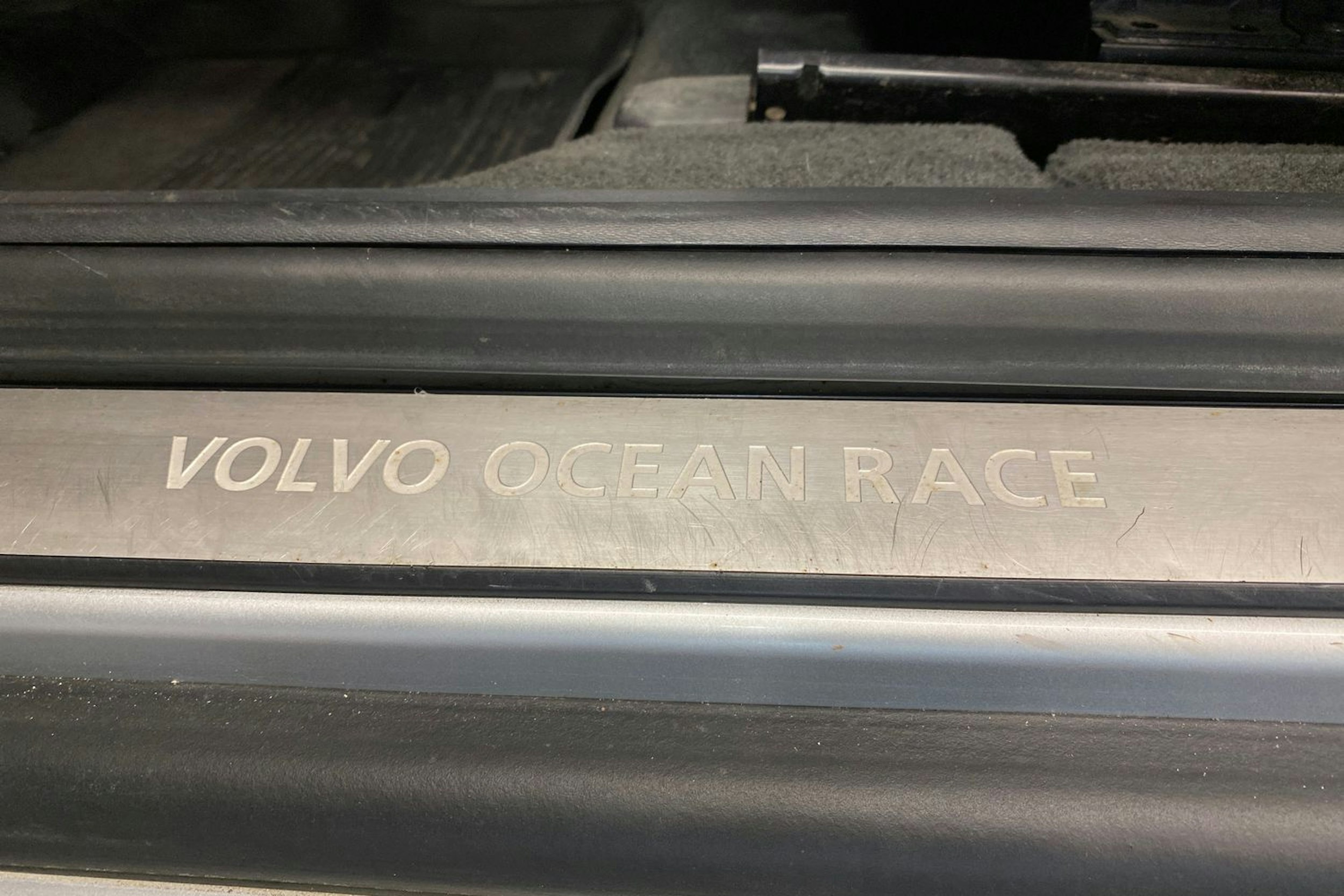 Harmaa Volvo XC60 2015 kuva 28.