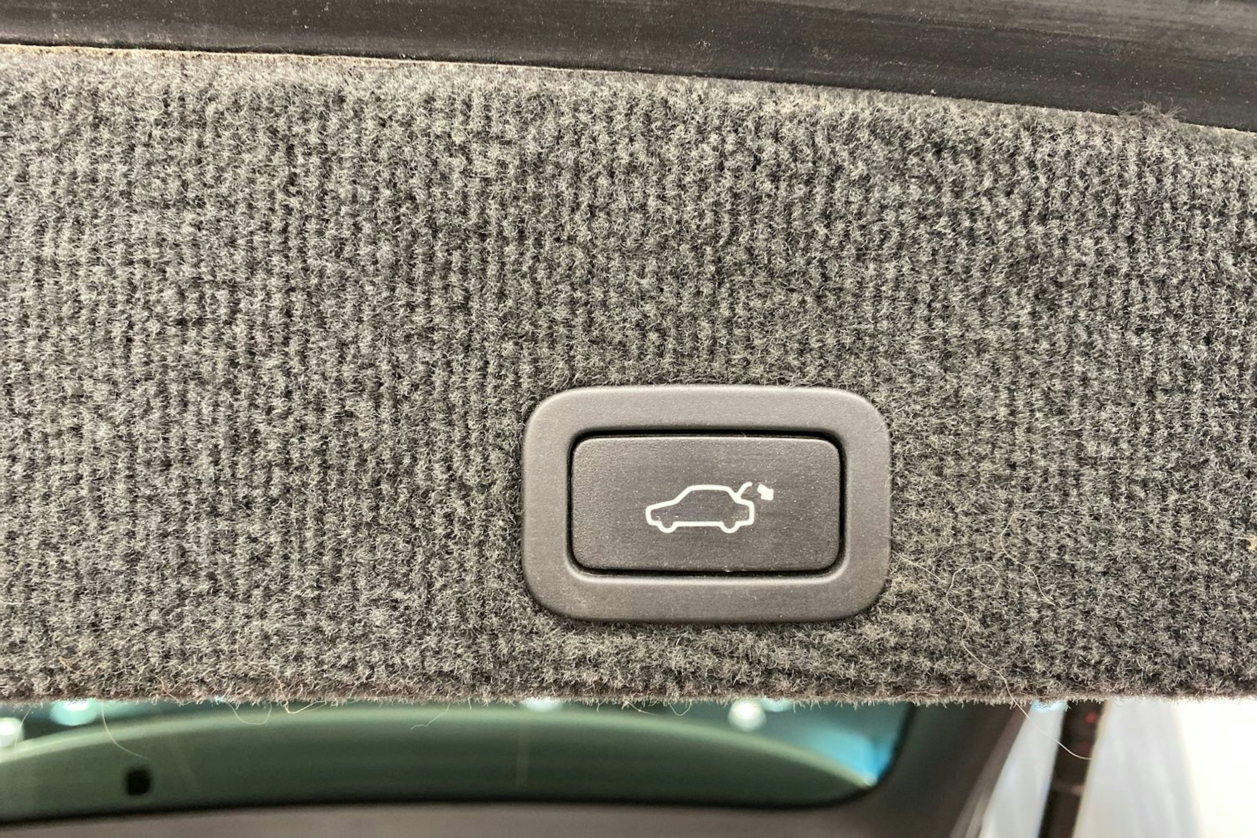 Harmaa Volvo XC60 2015 kuva 31.