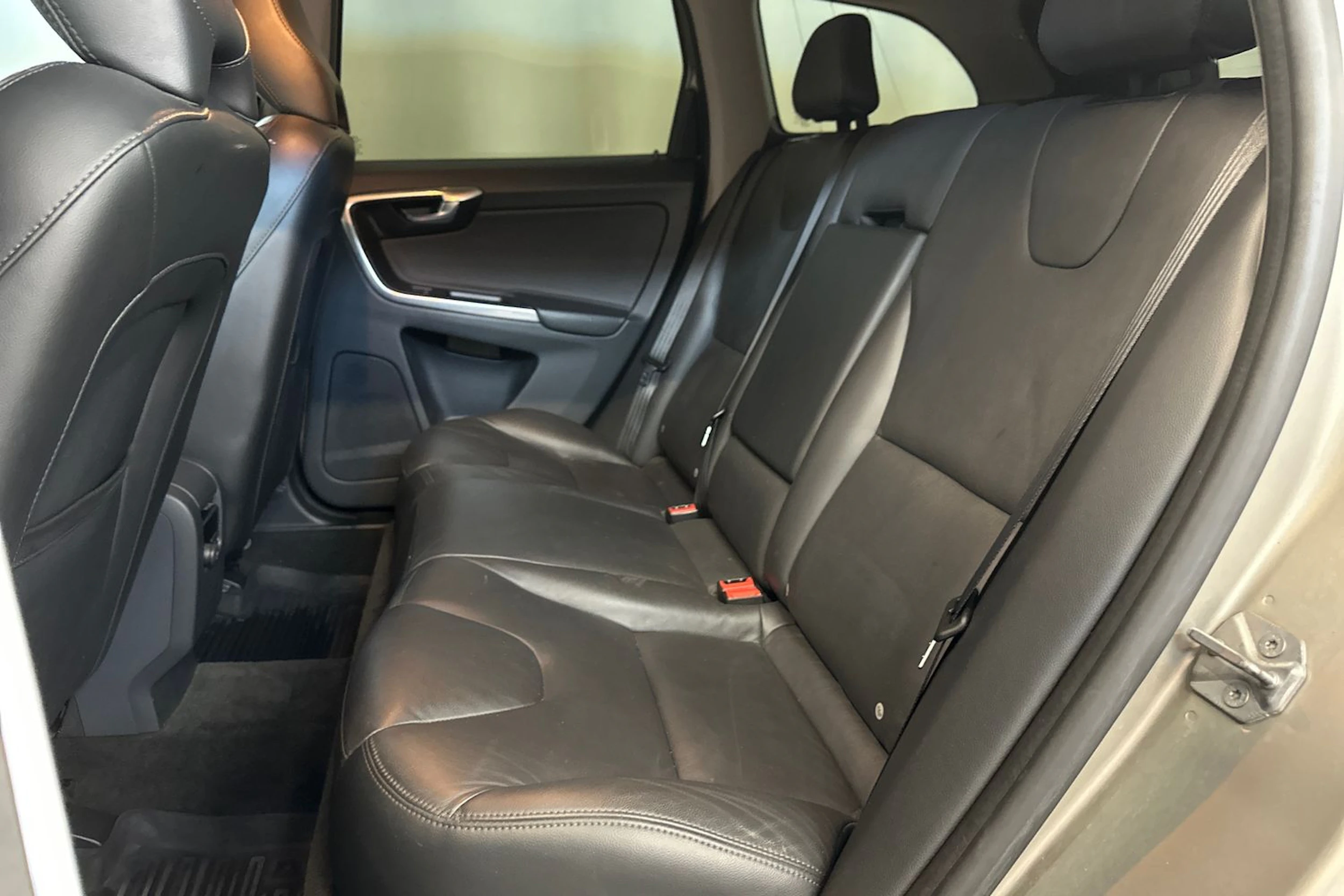 ruskea (beige) Volvo XC60 2015 kuva 30.