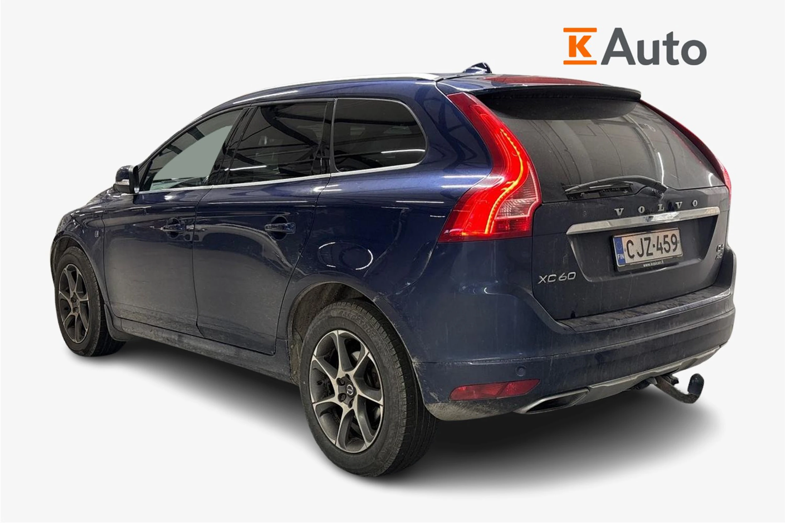sininen Volvo XC60 2015 kuva 2.