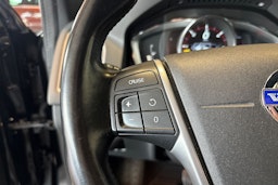 Musta Volvo XC60 2015 kuva 16.