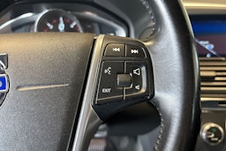 Musta Volvo XC60 2015 kuva 17.