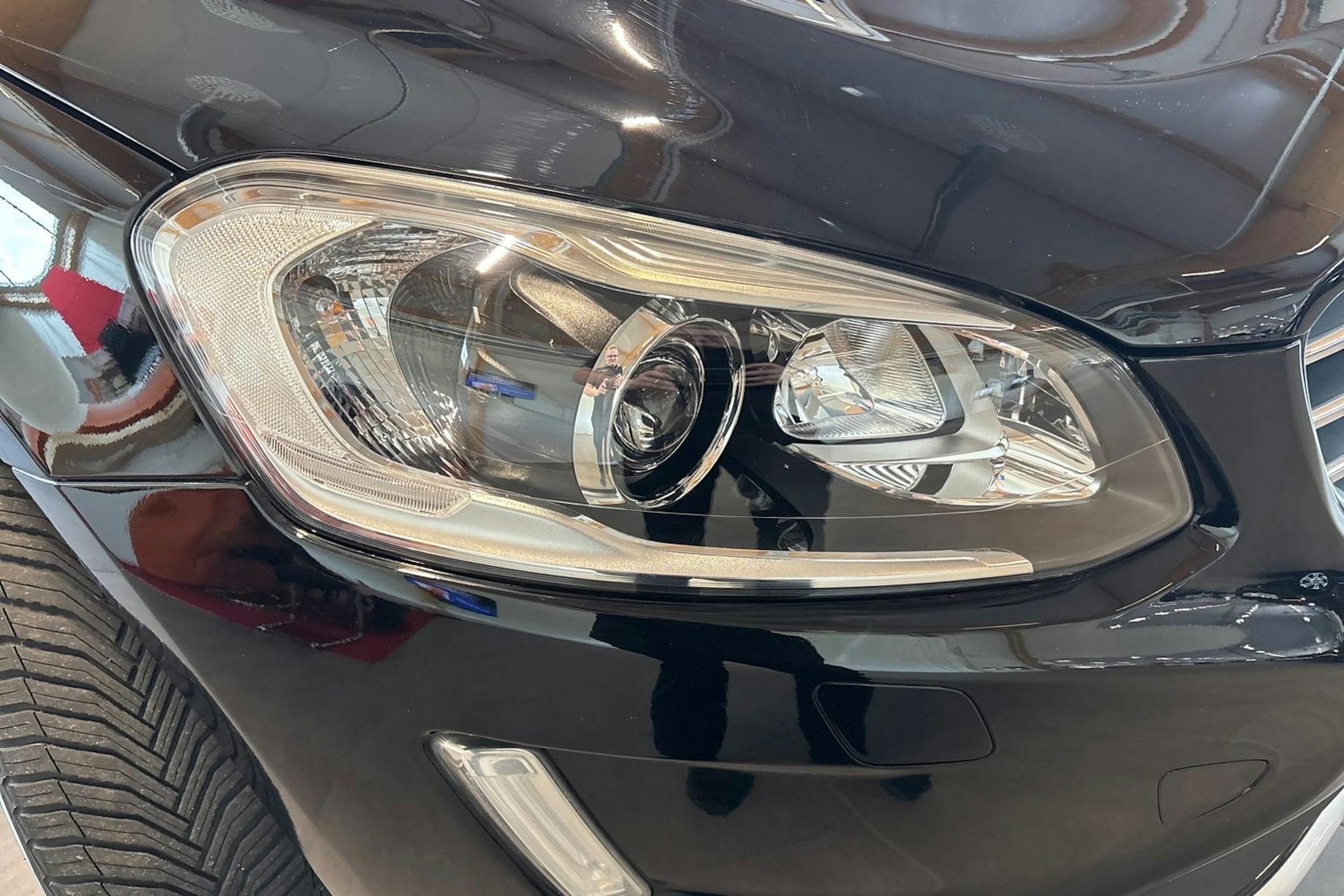 Musta Volvo XC60 2015 kuva 24.