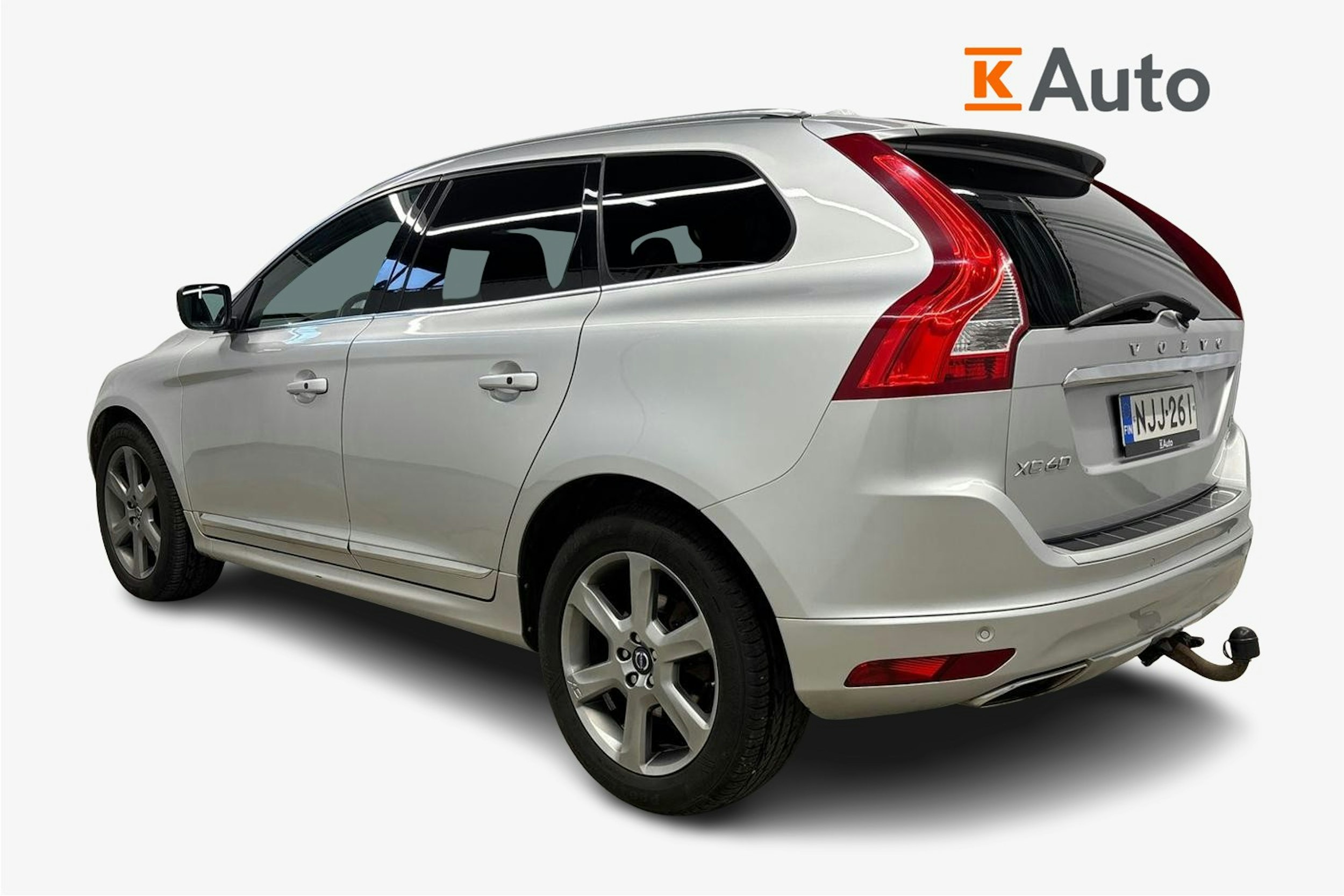 harmaa Volvo XC60 2015 kuva 2.