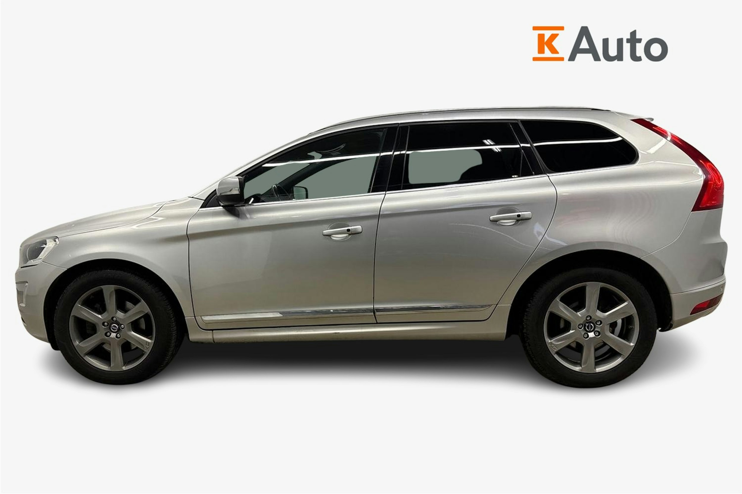harmaa Volvo XC60 2015 kuva 6.