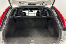 harmaa Volvo XC60 2015 kuva 14.