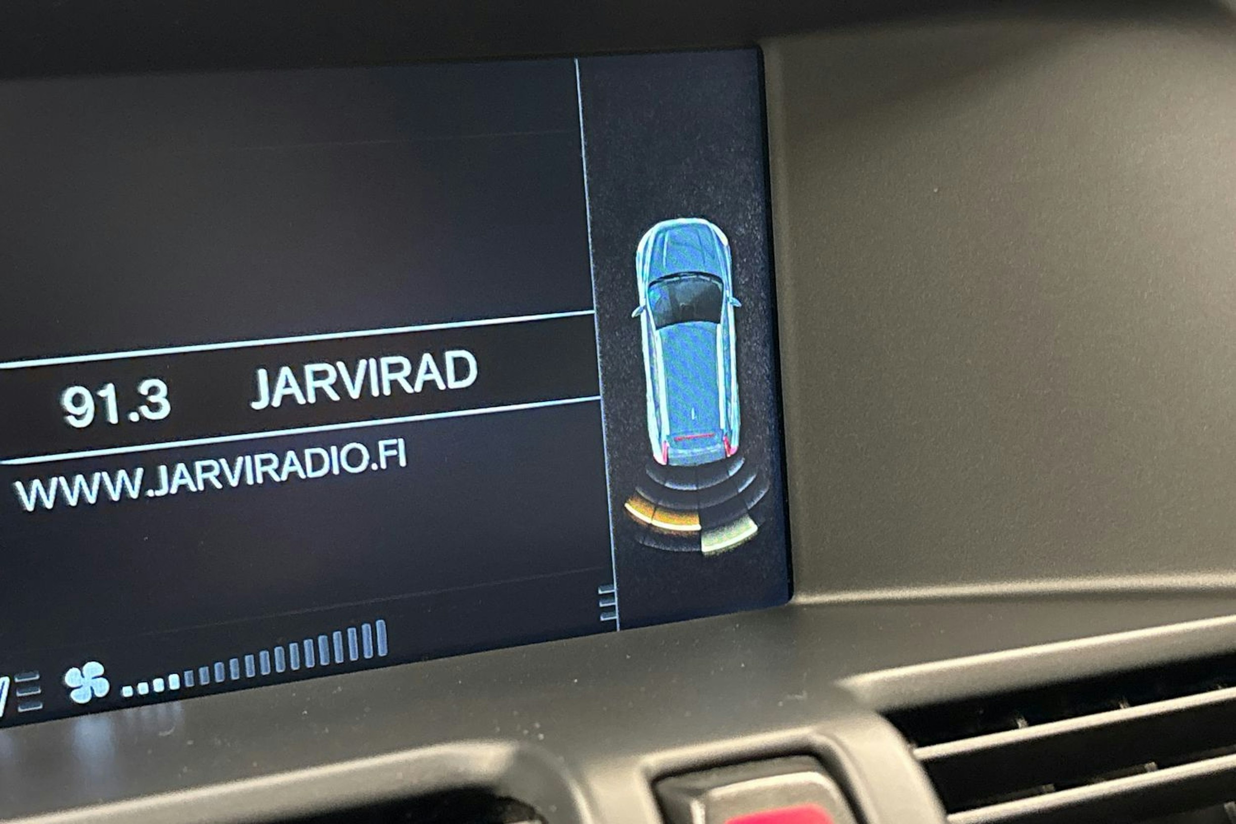 harmaa Volvo XC60 2015 kuva 23.