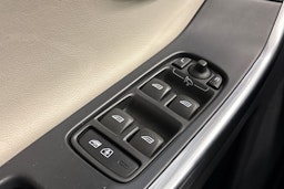 harmaa Volvo XC60 2015 kuva 30.
