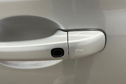 harmaa Volvo XC60 2015 kuva 33.